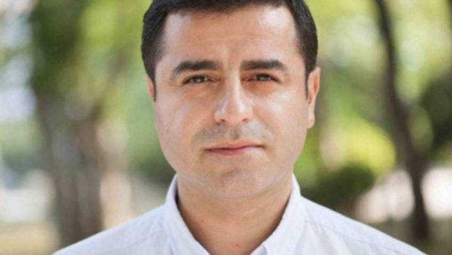 Selahattin Demirtaş’tan ölüm orucundaki avukatlar için çağrı