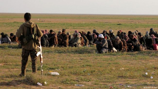 Özerk Yönetim: Rojava'da 900 IŞİD'li yargılanacak