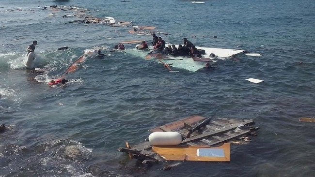 Akdeniz'de göçmenleri taşıyan tekne battı: 74 ölü