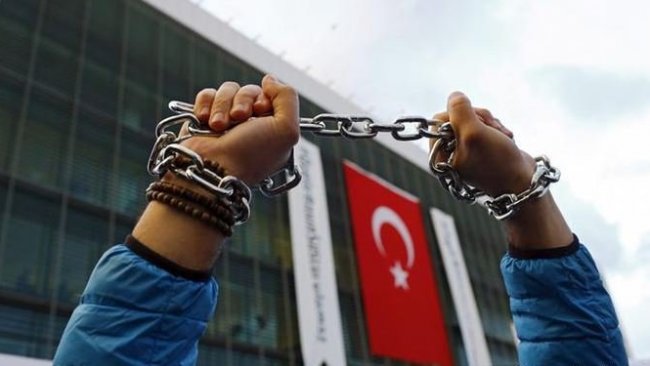 Freedom House: Türkiye 30 ülkede muhalifleri takibata aldı
