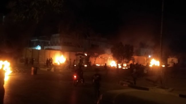 Kerbela'da İran konsolosluğu ateşe verildi