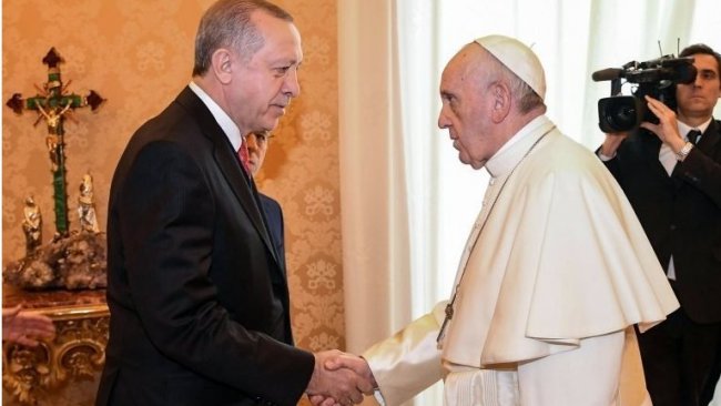 Erdoğan ile Papa telefonda görüştü