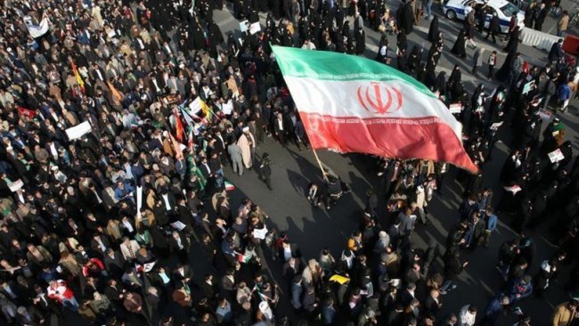 İran'daki gösterilerde en az 10 kişi hayatını kaybetti