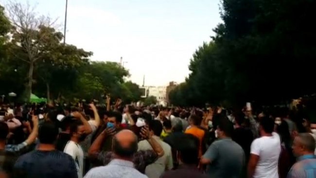 İran'da 'su kesintilerine karşı' süren eylemler Tebriz'e de sıçradı
