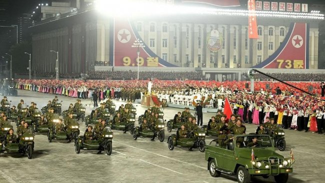 Kuzey Kore'de 'olağan dışı' tören
