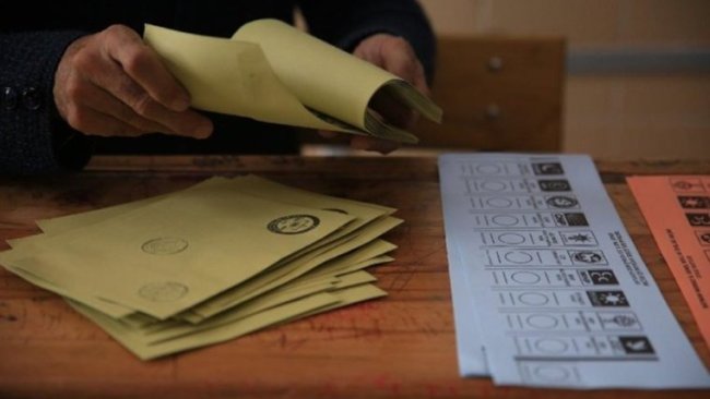 AK Parti zarfsız oy kullanmayı tartışıyor