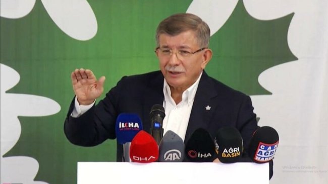 Davutoğlu: Bahçeli Kürtçe'ye hakaret ediyor