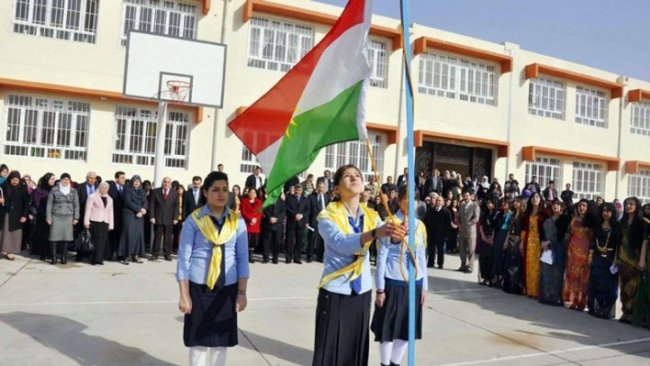 Kerkük'te ilkokul müdürünün evine Kürdistan Bayrağı baskını