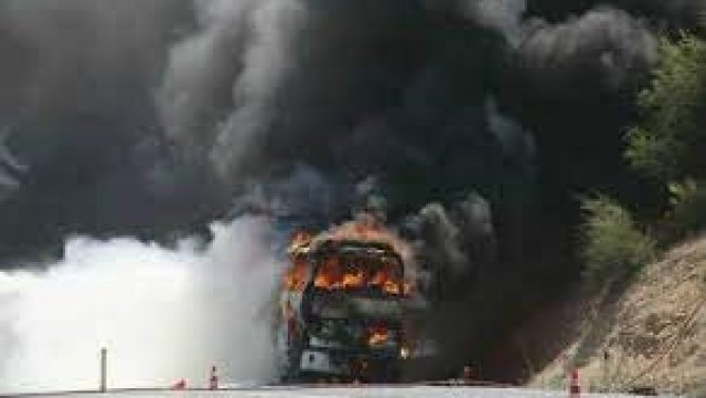 Bulgaristan'da yolcu otobüsü alev aldı! 46 kişi yanarak öldü