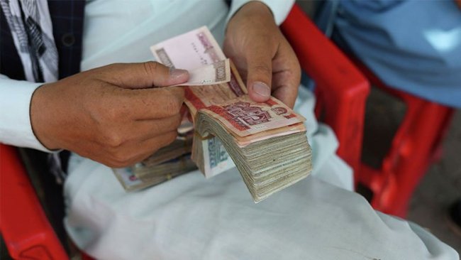 Taliban sonrası ülkenin para birimi dolar karşısında çakıldı