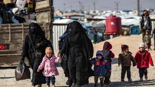 113 IŞİD'li aile Irak'a teslim edildi
