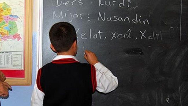 Kürt milletine, çocukları için Kürtçe seçmeli dersi seçme çağrımızdır…!!!