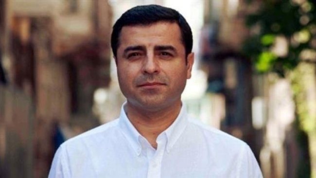 Demirtaş’a ‘Davutoğlu’na hakaretten’ hapis cezası