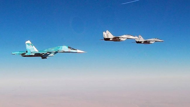 Rusya ve Suriye ordusundan bir ilk: Pilotlar ilk kez ortak devriye gerçekleştirdi