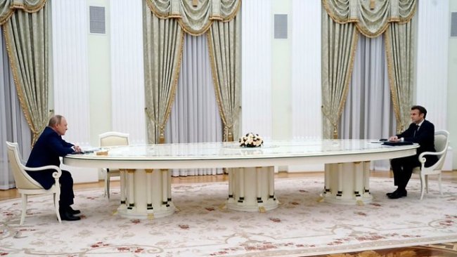 Kremlin’deki uzun masanın sırrı çözüldü