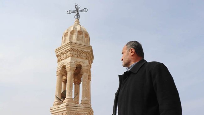 Mardin: 800 yıllık Meryem Ana Kilisesi'nin çanını çalmaya çalıştılar!