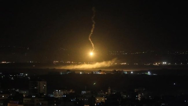 SANA: İsrail, Suriye'nin güneyine füze saldırısı düzenledi