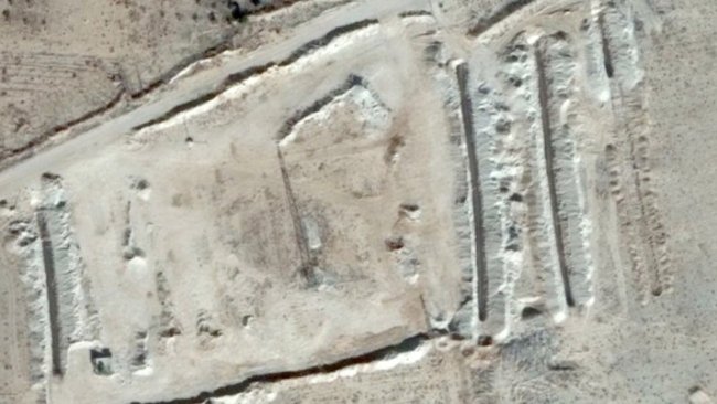 Suriye'de Esed rejiminin iki toplu mezarı daha keşfedildi