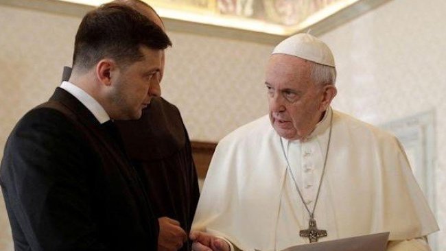 Zelenskiy, Papa'yı Ukrayna'ya davet etti