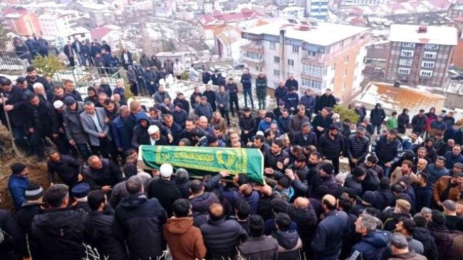 İstanbul'da öldürülen Sözer kardeşler Hakkari'de son yolculuğa uğurlandı