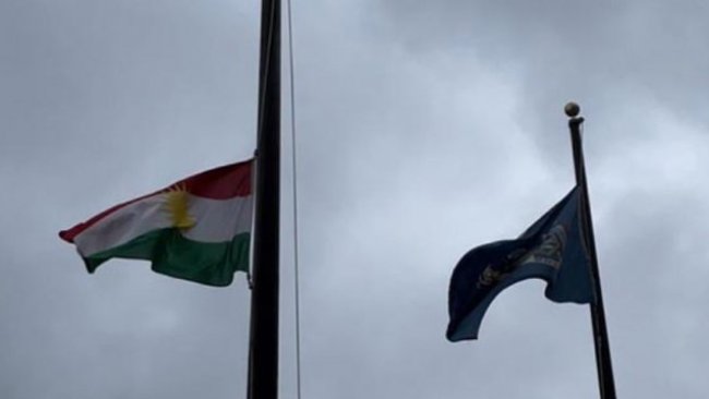 New York’ta Kürdistan bayrağı göndere çekildi