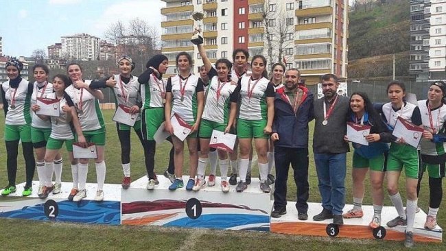 Diyarbakırlı kızlar ragbide Türkiye şampiyonu oldu
