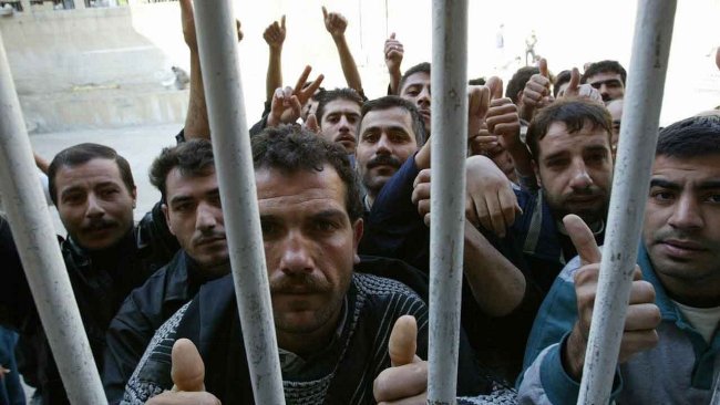 Esad genel afla serbest bıraktığı mahkumları yeniden tutukluyor