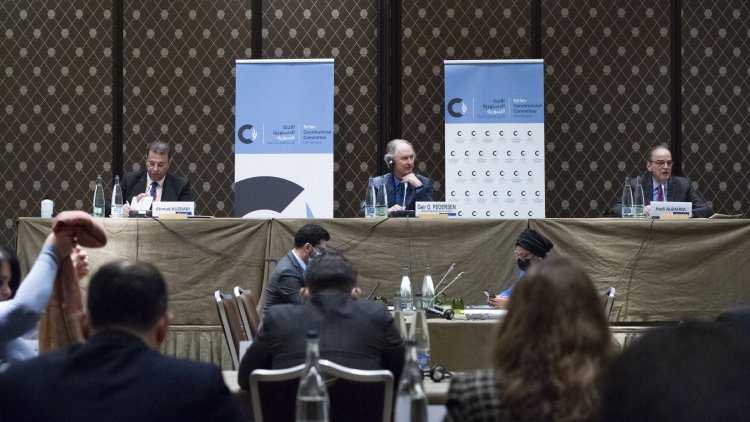 Suriye Anayasa Komitesi Cenevre'de toplanıyor