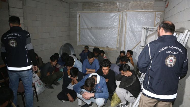 Van'da bir evde 20 düzensiz göçmen yakalandı