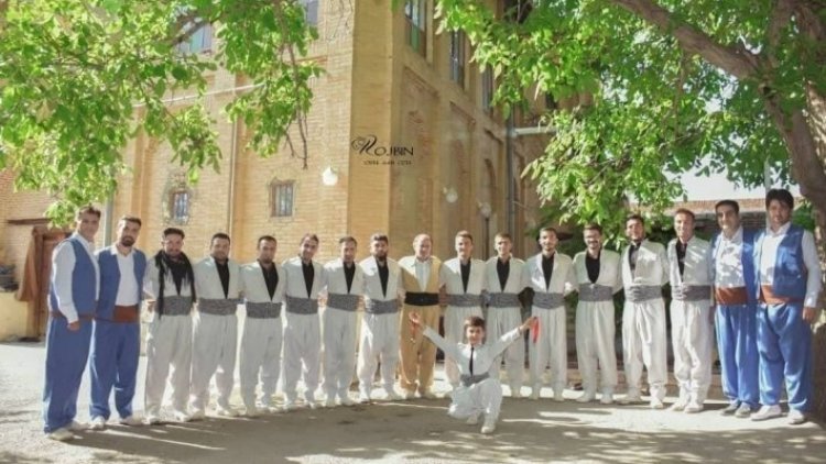 Kürt folklor ekibi Barcelona'da ikinci oldu
