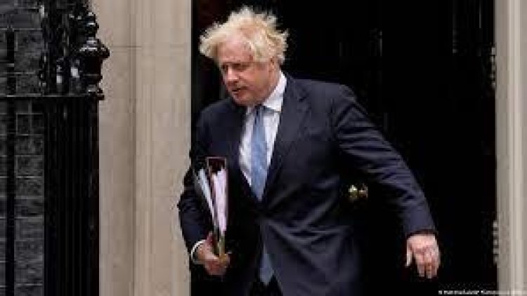 Boris Johnson hükümeti sallantıda; üçüncü istifa da geldi