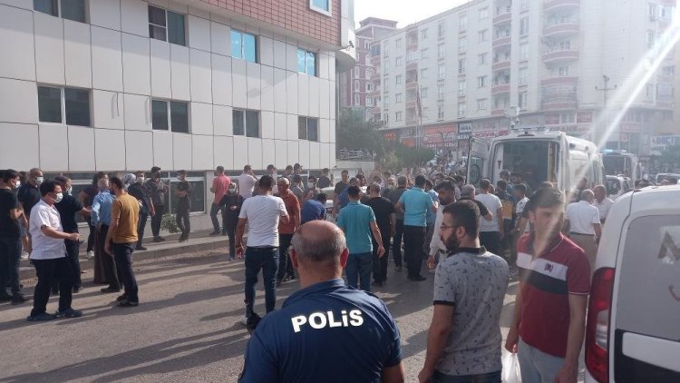 Mardin’de hastanede peş peşe patlama: Hastalar tahliye edildi