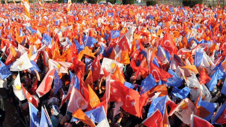 Yöneylem Araştırma: AKP sadık seçmenini de kaybediyor