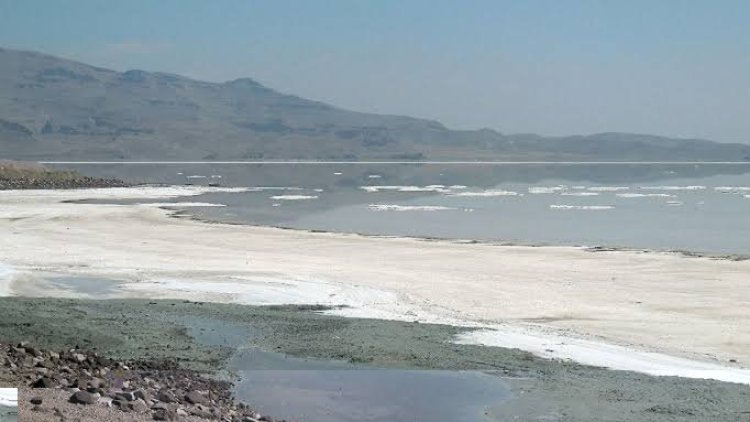 Doğu Kürdistan'da Urmiye Gölü protestosu