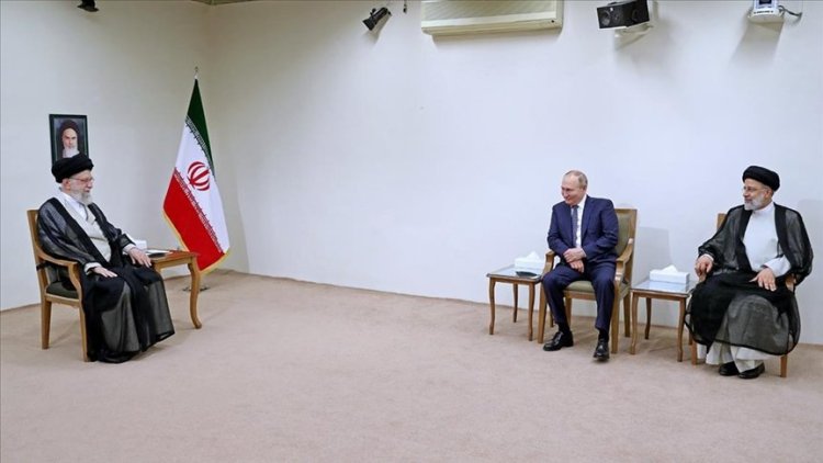 Putin, İran lideri Hamaney ile görüştü