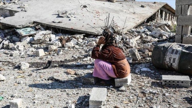 Rusya, İdlib'de köylere hava saldırısı düzenledi