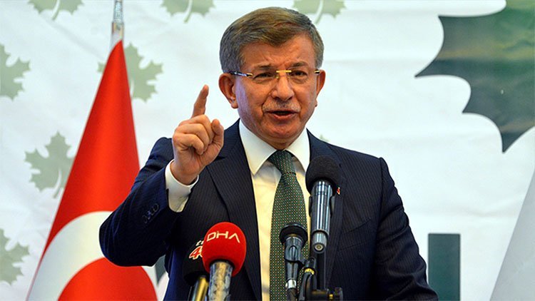 Davutoğlu: ‘PKK'ye kızabiliriz ama Suriye Kürtlerini topluca karşımıza almamamız lazım’