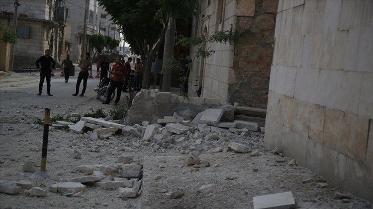 Rejim, El Bab kentindeki yerleşim yerlerini bombaladı