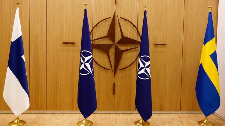 Türkiye,  Finlandiya ve İsveçli yetkililer NATO üyeliğini görüştü