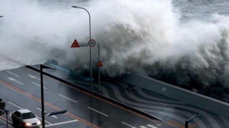 Japonya'da 'eşi benzeri görülmemiş fırtına' uyarısı