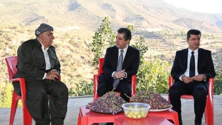 Başbakan Barzani, Duhok'ta örnek çiftçiyi ziyaret etti