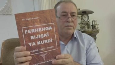 Rojavalı diş hekimi, 6 Kürtçe tıp kitabı hazırlayıp yayınladı