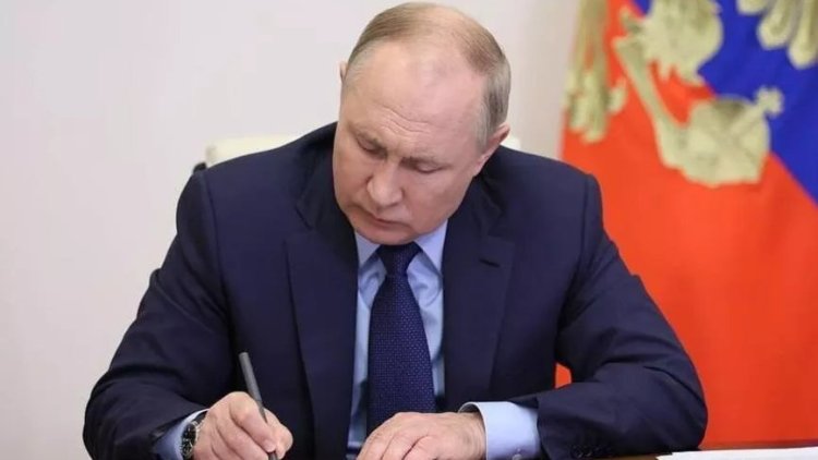 Putin, iki bölgenin bağımsızlıklarını tanıyan kararnameleri imzaladı