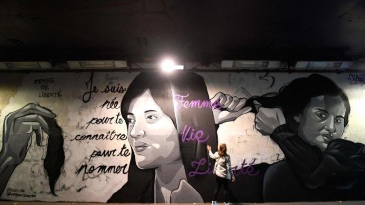 Paris Belediyesi'nden katledilen 'Jina Emini' için anlamlı adım