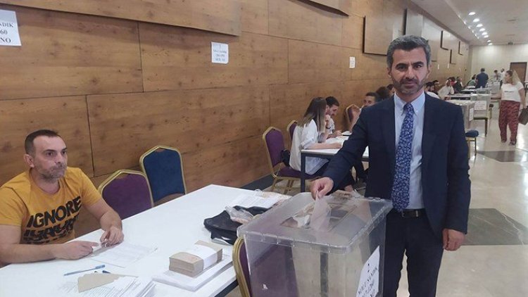 Diyarbakır Barosu başkanlığına yeniden Nahit Eren seçildi