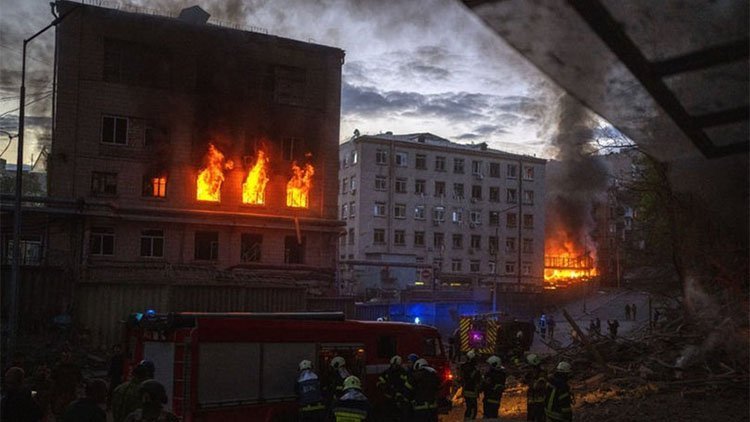 Kiev’de patlama ve füze sesleri: Ölü ve yaralılar var