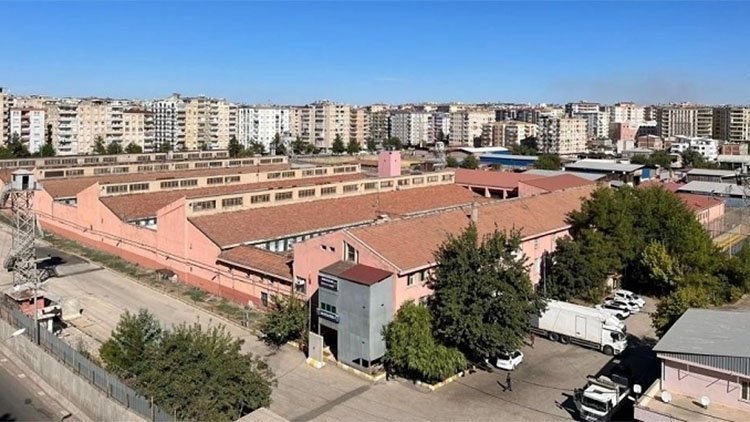 Diyarbakır E Tipi Cezaevi 1 günde boşaltıldı!