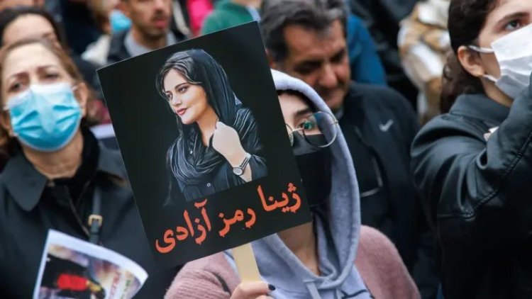 İran'da 'Emini' gösterileri: Doğu Kürdistan'a yönelik baskı arttı