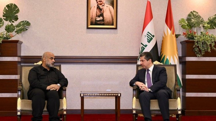 Başbakan Barzani, şehit Hawkar Caf’ın ailesiyle bir araya geldi