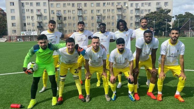 Rojavalı Kürtler Avusturya'da futbol takımı kurdu